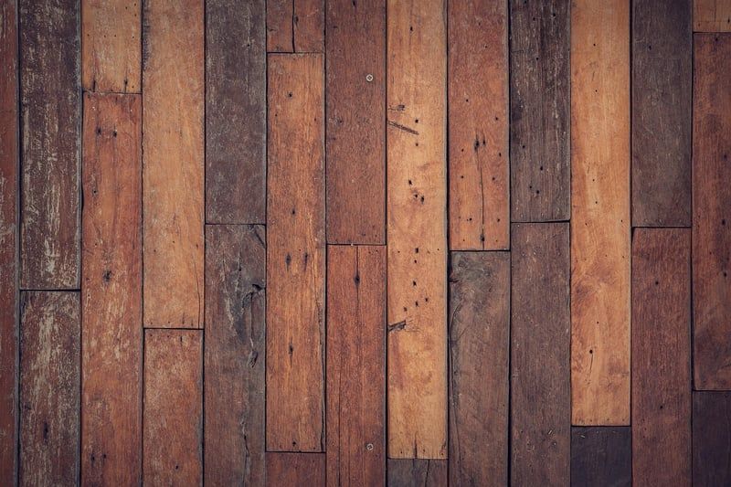 Comment rattraper le niveau de votre plancher bois en 2026 : astuces et conseils