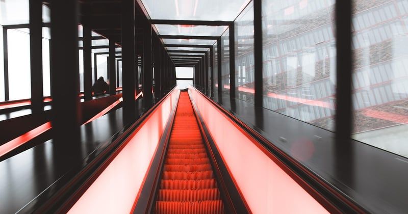 Prix d’un monte-escalier Stannah avec installation : le guide complet