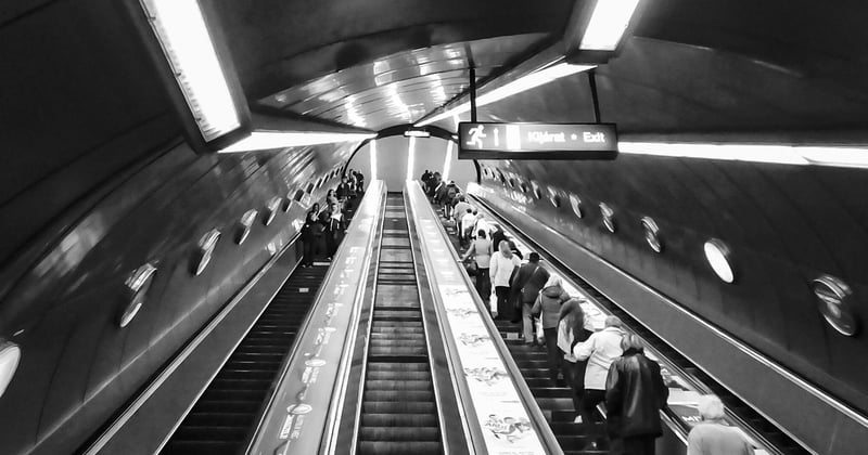 Prix d’un monte-escalier Stannah : quel est le budget à prévoir ?
